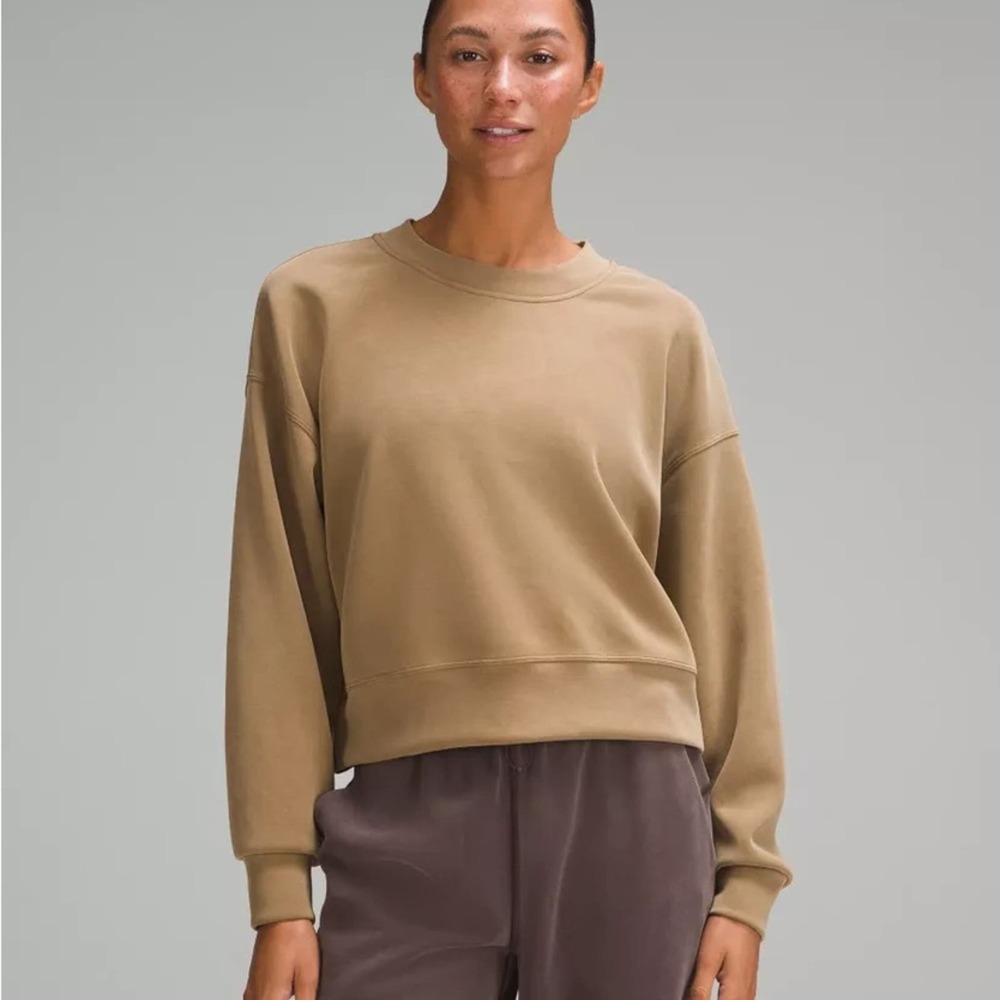 NWOT Softstreme Perfectly Oversized Cropped Crew
